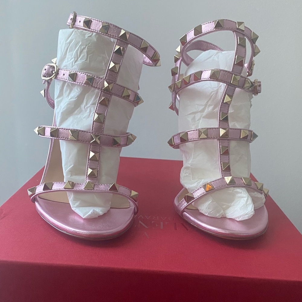 VALENTINO GARAVANI
Rockstud 105mm Caged Leather High-Heel Sandals